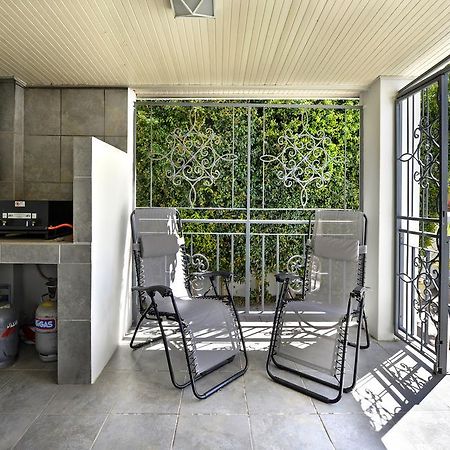 Lemon Tree Cottage Self Catering Франсхук Экстерьер фото
