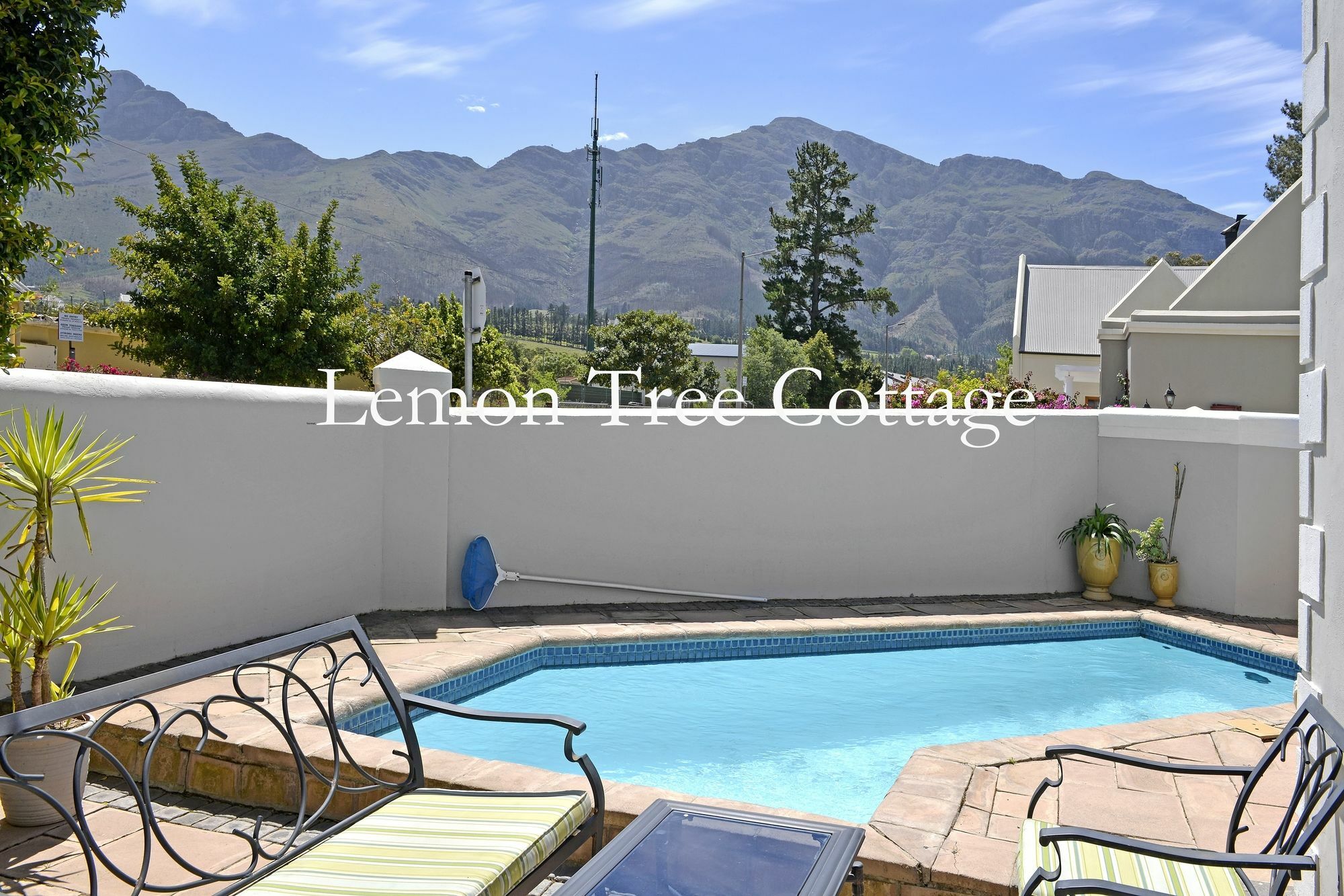 Lemon Tree Cottage Self Catering Франсхук Экстерьер фото